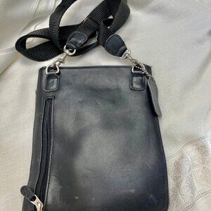 Vintage (1990) Coach Black Passport Crossbody Bag - E'UC